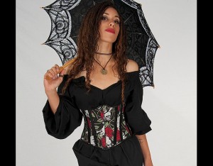 Wench Blouse