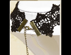 Dripping Beads & Chains Black Jewel Choker