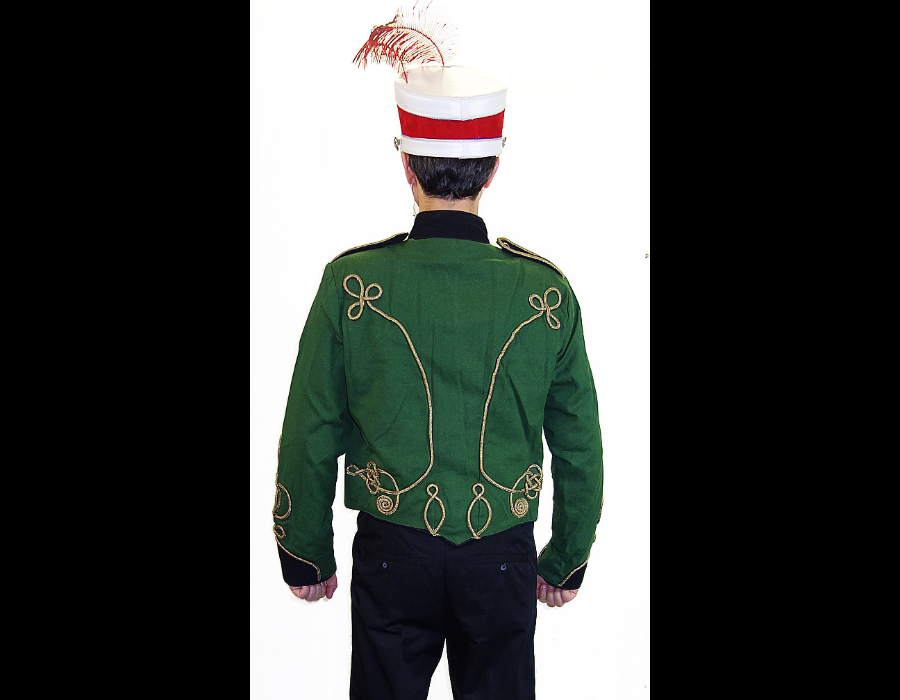 Marchinglinks Green, white and gold marching band uniforms